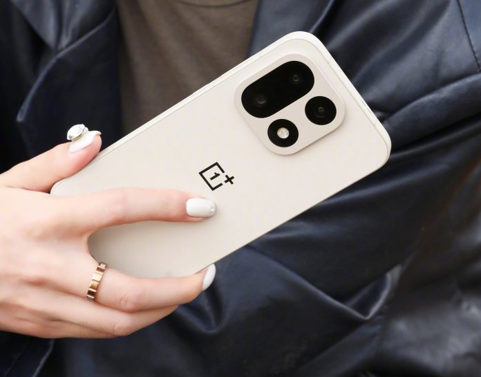 OnePlus 15T / 15s va avea o baterie de capacitate mare