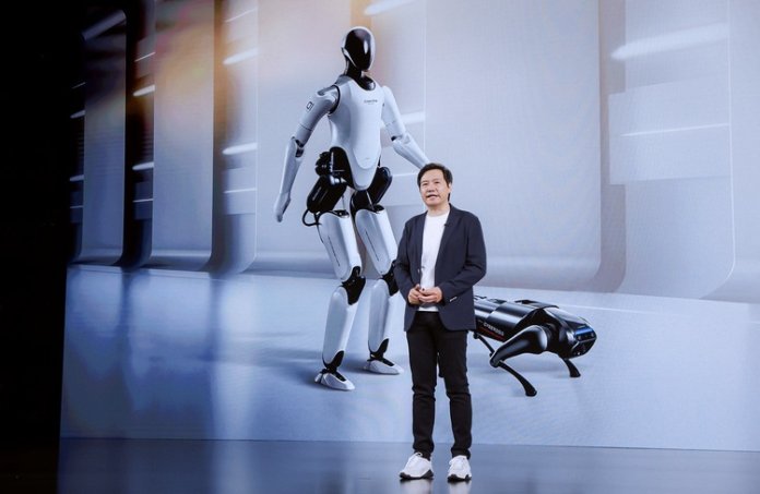 Xiaomi va folosi roboți umanoizi pe larg în fabrici