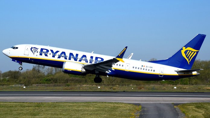Ryanair intenționează să furnizeze acces gratuit la internet în timpul zborurilor în „patru sau cinci ani”