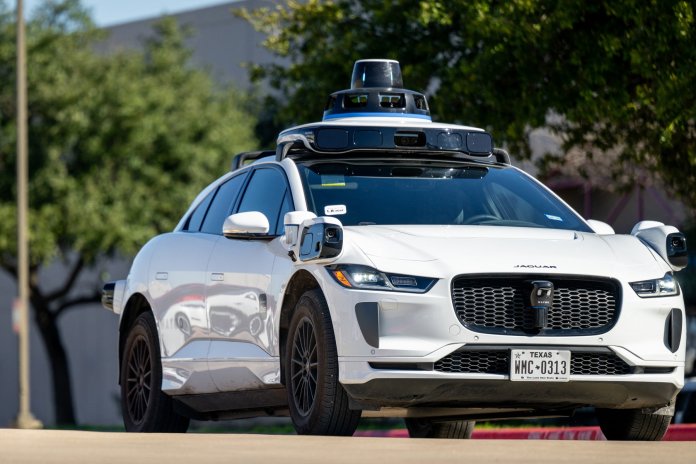 Waymo își lansează serviciul de taxiuri autonome în Europa