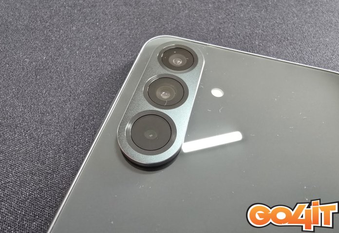 Zvon: Samsung Galaxy A57 va folosi ecrane OLED flexibile de la o companie din China