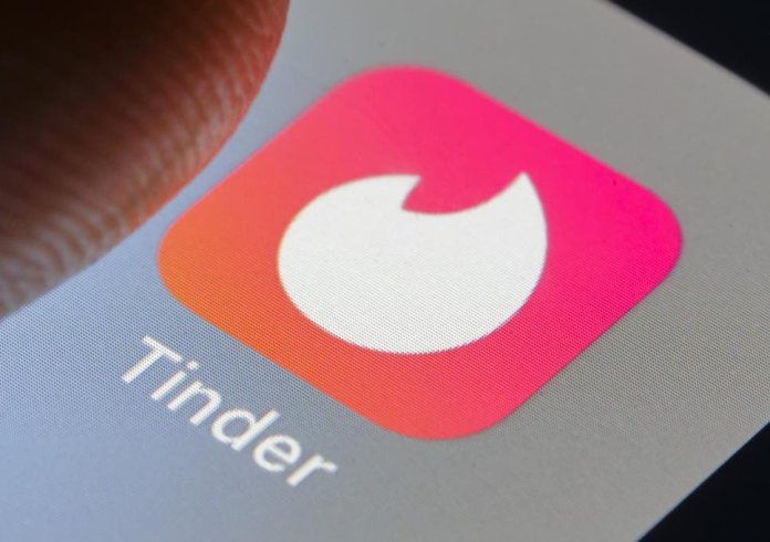 Tinder a lansat noi funcții AI pentru a crea „match-uri” mai adaptate.