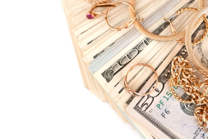 Pot răscumpăra metalul prețios înainte de termenul stabilit?