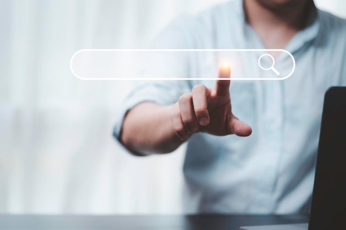 6 motoare de căutare fără inteligență artificială sau cu opțiunea de inteligență artificială