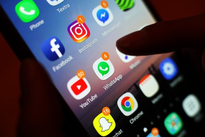 Statul acuză Meta în instanță: Conversațiile pe WhatsApp nu sunt confidențiale