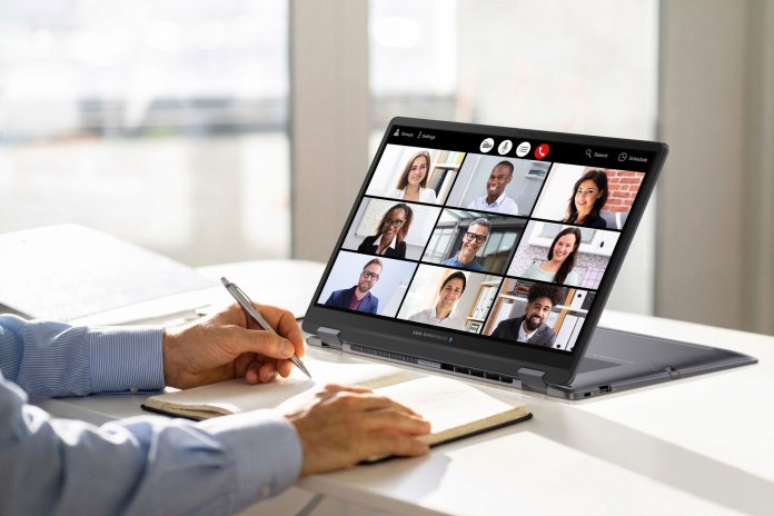 ASUS a introdus laptopul convertibil pentru afaceri ExpertBook B5 Flip G2