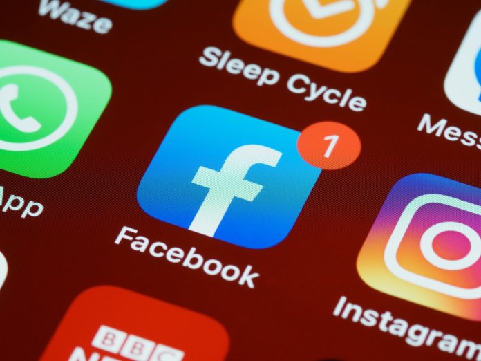 Facebook s-a confruntat cu dificultăți în România: Utilizatorii semnalează probleme