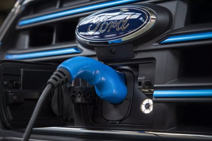 Lecția Ford: Inteligența artificială nu poate înlocui inginerii experimentați