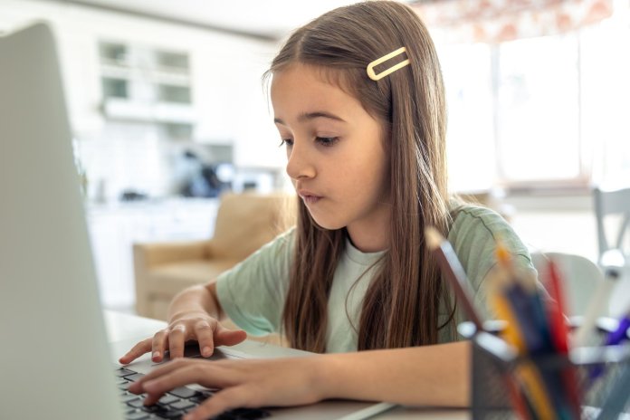Norvegia prohibă utilizarea IA pentru studenții din învățământul primar