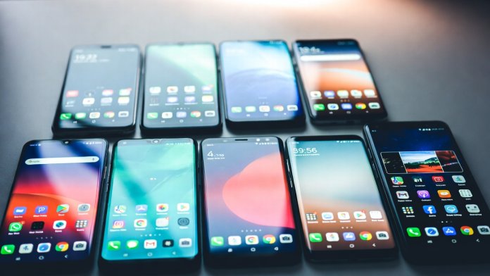 India: Cea mai semnificativă scădere a pieței de telefoane din ultimele șase ani