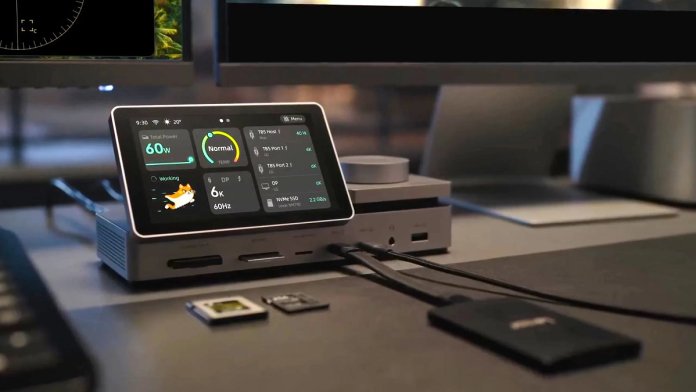 Pexar lansează un dock Thunderbolt 5 cu 22 de porturi și un display tactil de 5 inch.